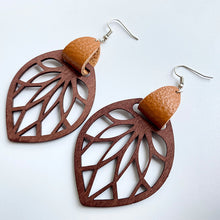 Load image into Gallery viewer, Leaf Drop Earrings