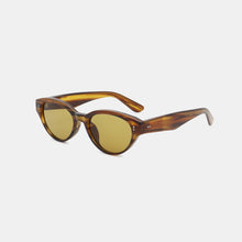 Load image into Gallery viewer, Polycarbonate Frame Cat-Eye Sunglasses
